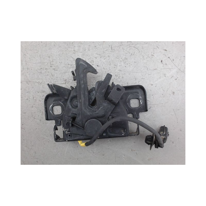 SERRURE CAPOT RENAULT CAPTUR