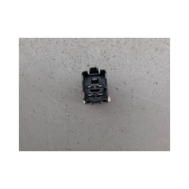 BOUTON DE WARNING VOLKSWAGEN GOLF
