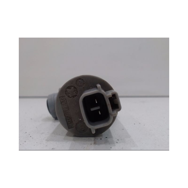POMPE LAVE-GLACE AVANT TOYOTA AVENSIS