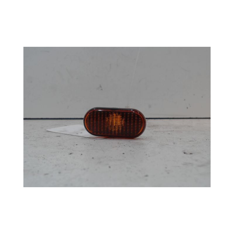 REPETITEUR AILE GAUCHE RENAULT TWINGO