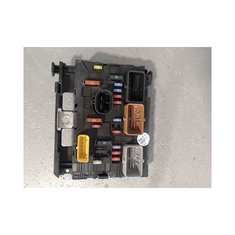 BOITE A FUSIBLES PEUGEOT 307 SW 2005-