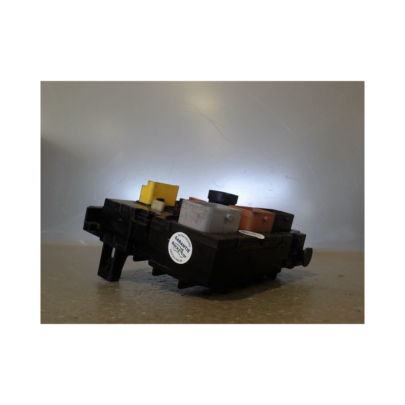 BOITE A FUSIBLES PEUGEOT 307 SW 2005-
