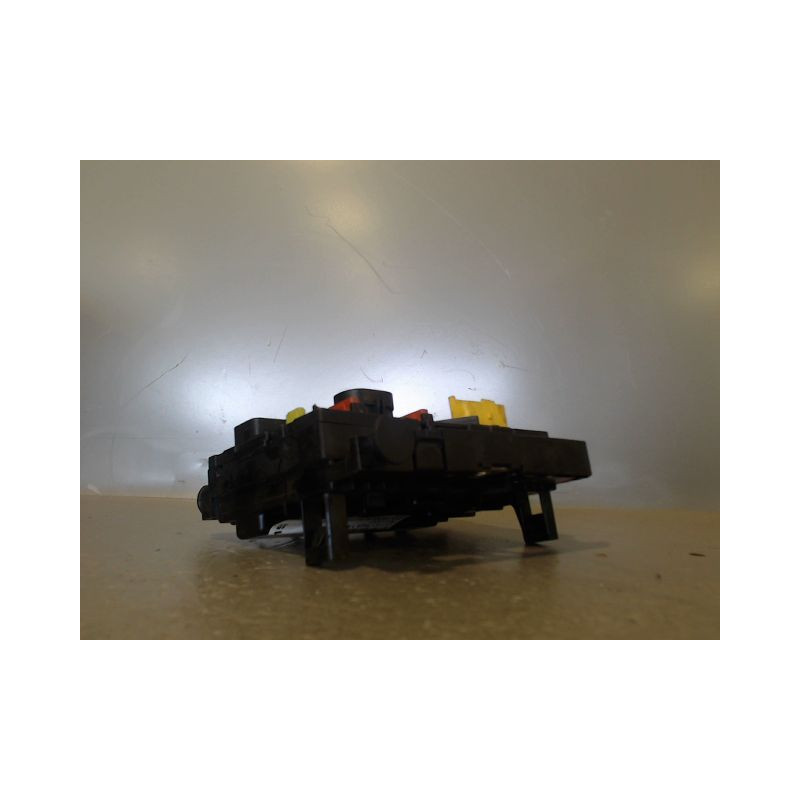 BOITE A FUSIBLES PEUGEOT 307 SW 2005-