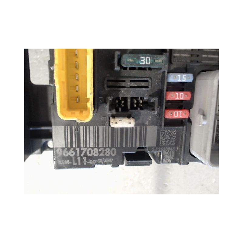 BOITE A FUSIBLES PEUGEOT 307 SW 2005-