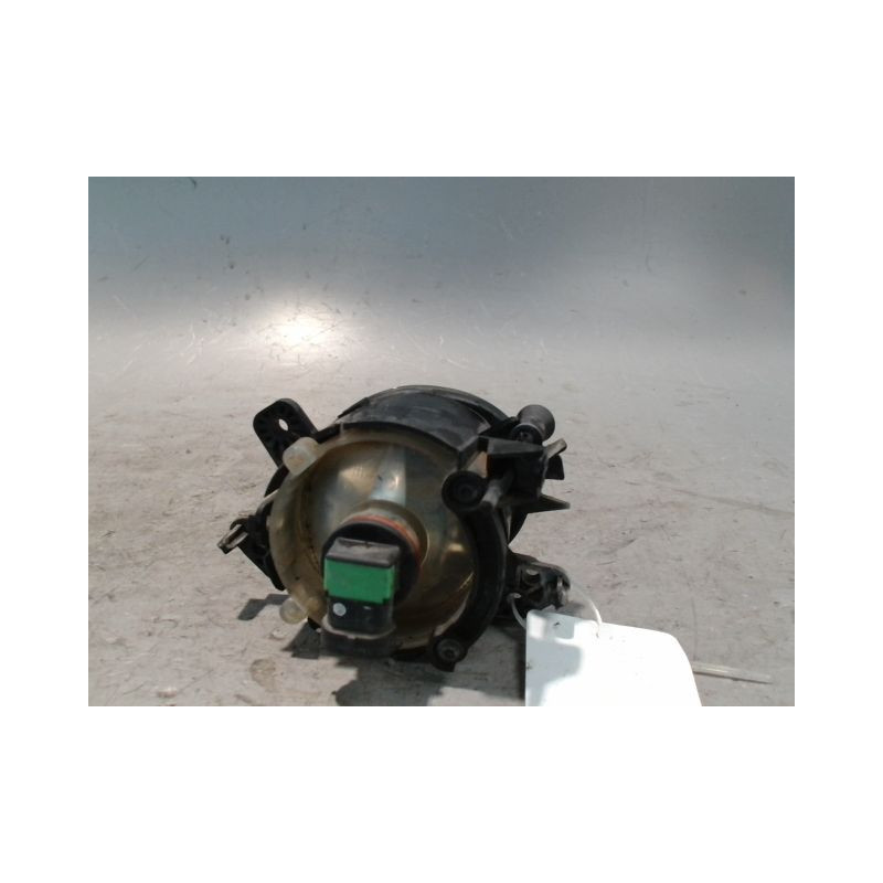 PHARE ANTIBROUILLARD AVANT GAUCHE MERCEDES CLASSE A 3P