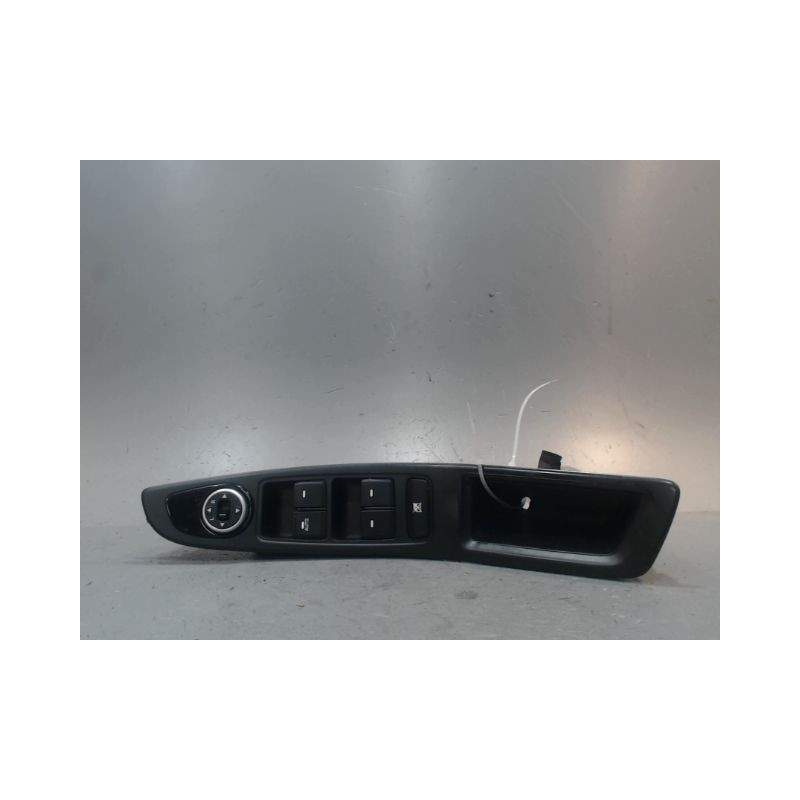 COMMANDE LEVE-GLACE PORTE AVG HYUNDAI I20