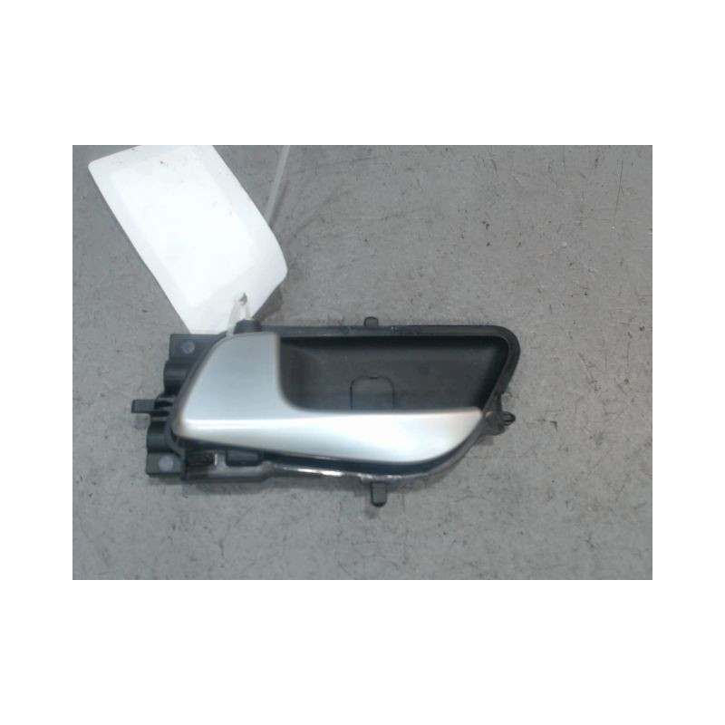 POIGNEE INTERIEURE PORTE AVANT GAUCHE HYUNDAI I20