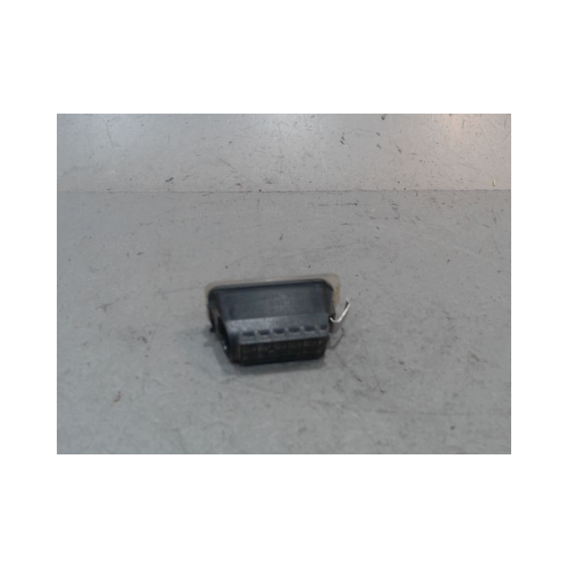 ECLAIREUR PLAQUE DE POLICE GAUCHE FORD FIESTA