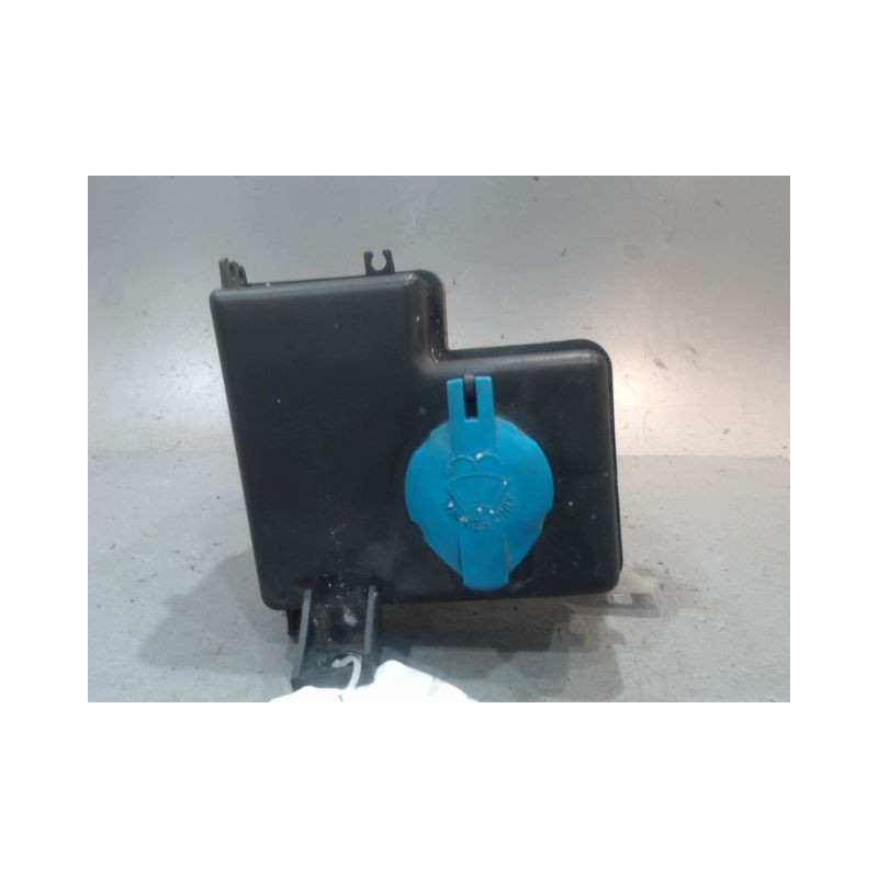 RESERVOIR LAVE-GLACE AVANT HYUNDAI GETZ
