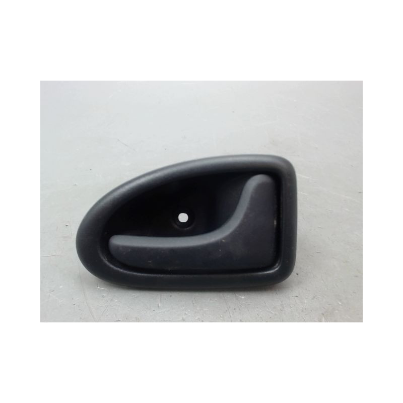 POIGNEE INTERIEURE PORTE ARRIERE DROIT RENAULT CLIO II Phase 2 2001-2006