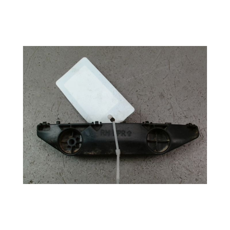 SUPPORT PARE-CHOC ARD NISSAN MICRA 2009-