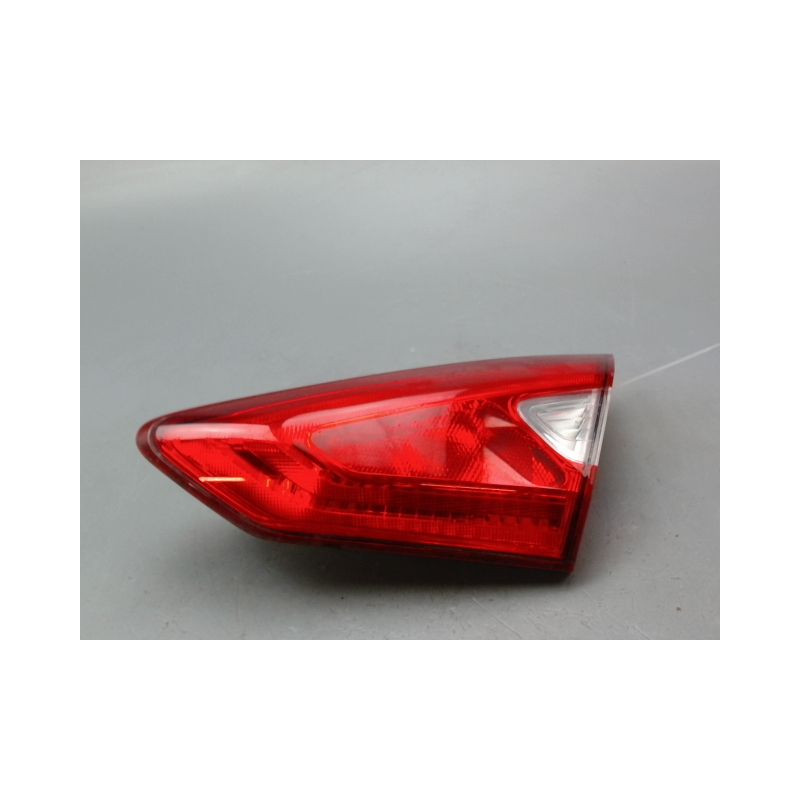 FEU ARRIERE INTERIEUR DROIT NISSAN PULSAR