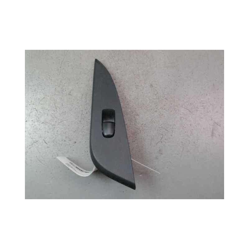 COMMANDE LEVE-GLACE PORTE ARD NISSAN PULSAR