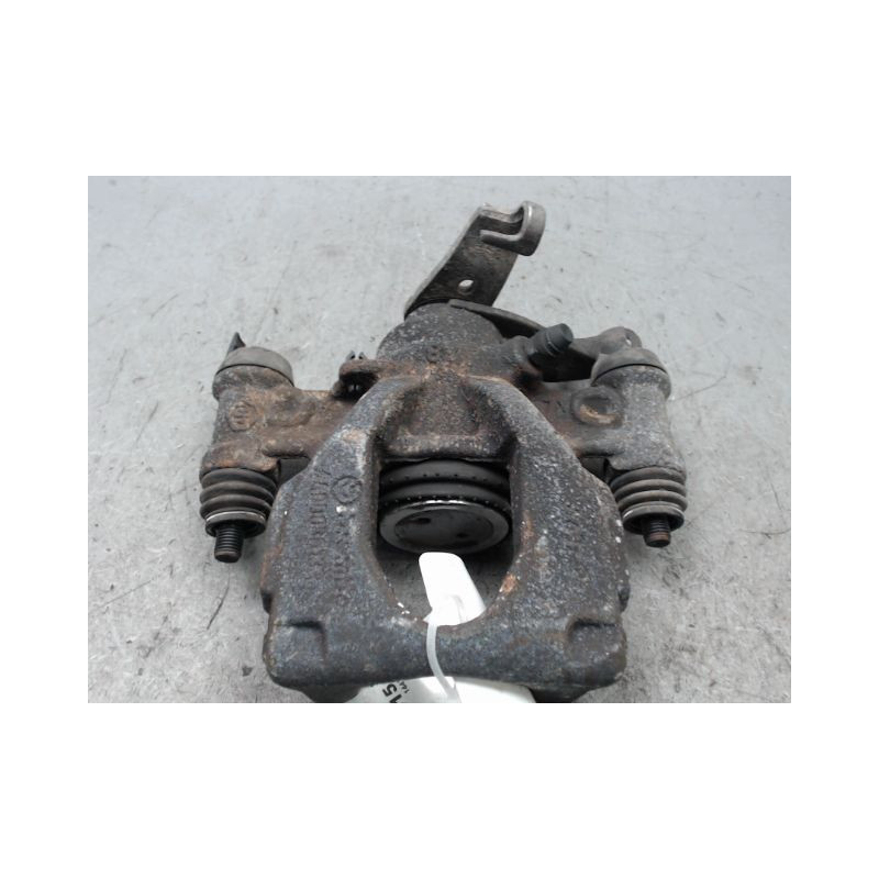 ETRIER DE FREIN ARRIERE DROIT NISSAN NV400