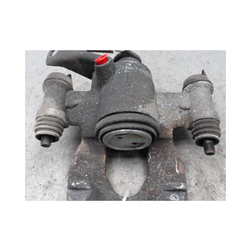 ETRIER DE FREIN ARRIERE DROIT NISSAN NV400