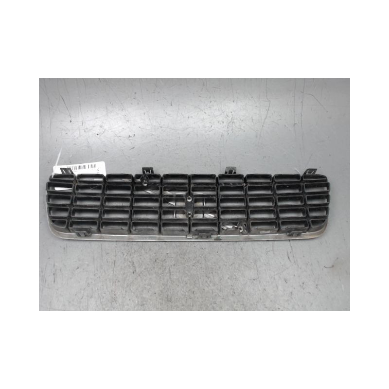 CALANDRE VOLVO S60