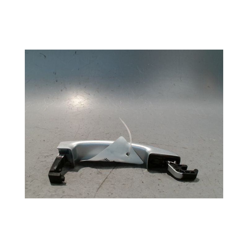 POIGNEE EXTERIEURE PORTE AVANT GAUCHE OPEL CORSA