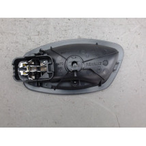 POIGNEE INTERIEURE PORTE AVANT DROIT RENAULT CAPTUR