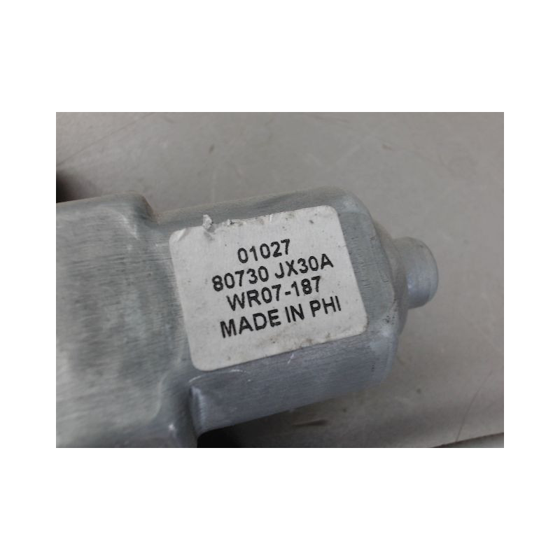 MECANISME LEVE-GLACE AVANT DROIT NISSAN NV200
