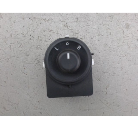 COMMANDE RETROVISSEUR EXT ELECTRIQUE