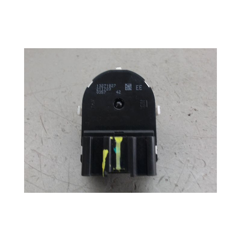 COMMANDE RETROVISSEUR EXTERIEUR ELECTRIQUE OPEL MERIVA