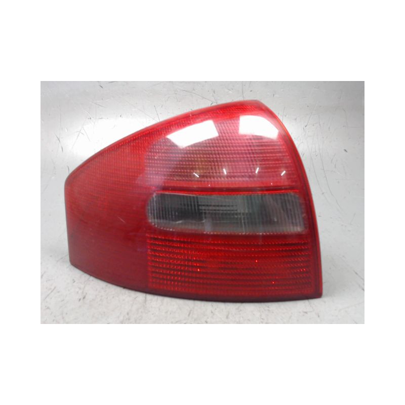FEU ARRIERE GAUCHE  AUDI A6 97-2001