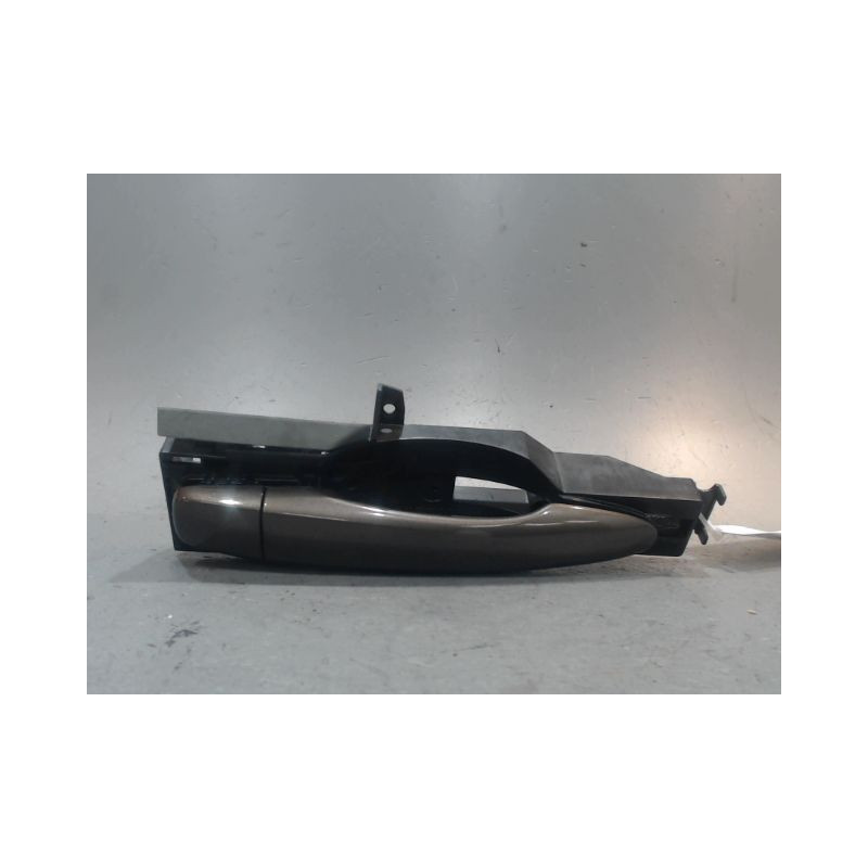POIGNEE EXTERIEURE PORTE AVANT DROIT NISSAN QASHQAI