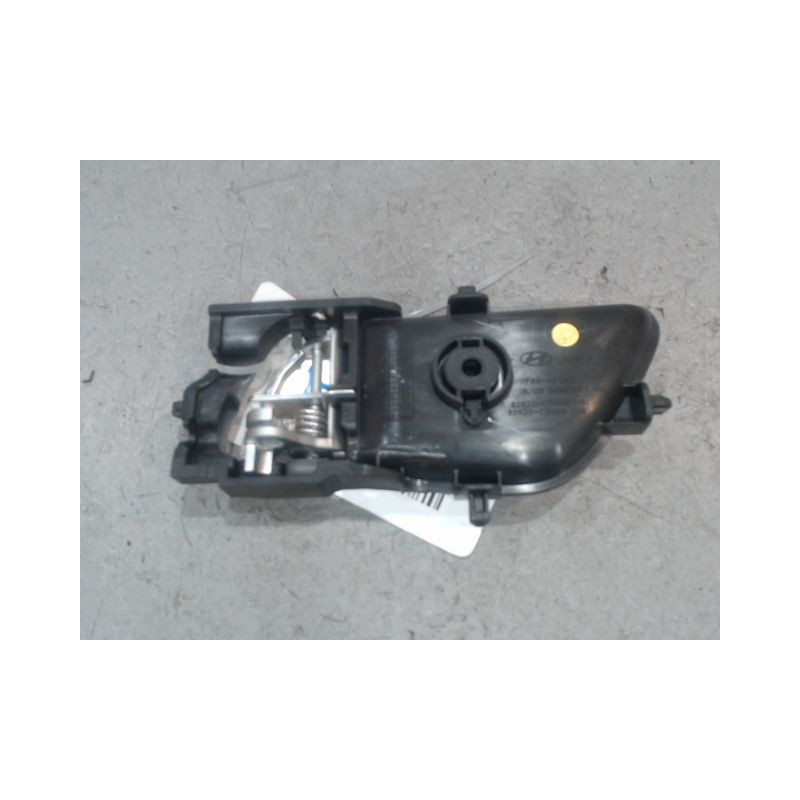 POIGNEE INTERIEURE PORTE AVANT DROIT HYUNDAI I20