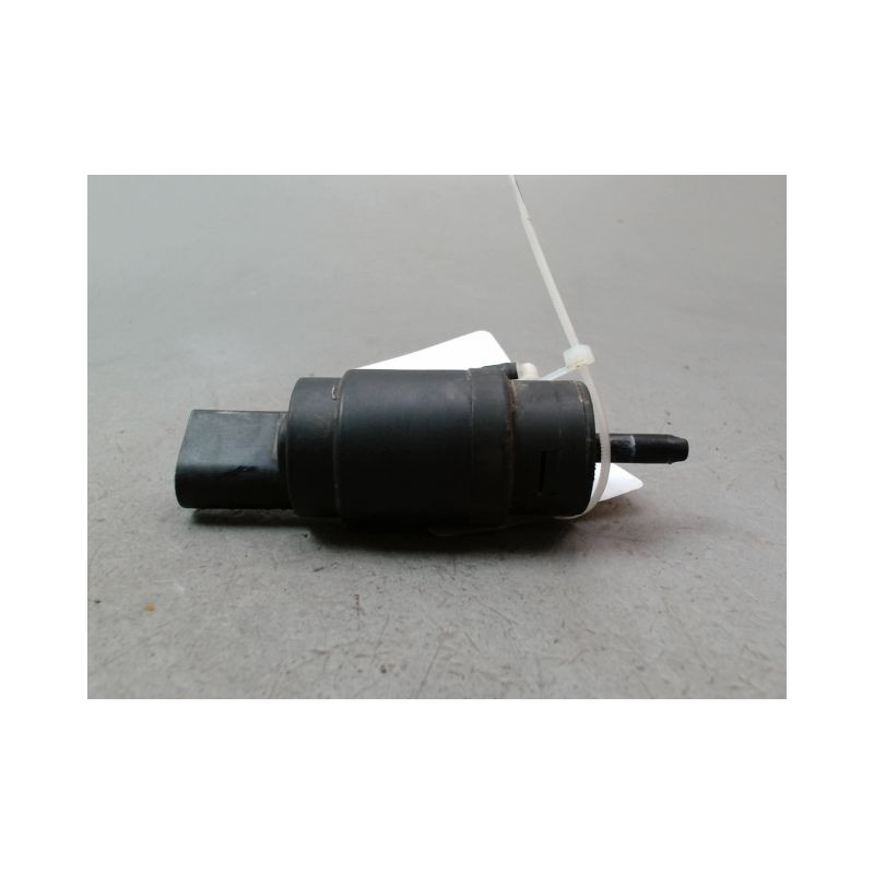 POMPE LAVE-GLACE AVANT VOLKSWAGEN PASSAT 2010-