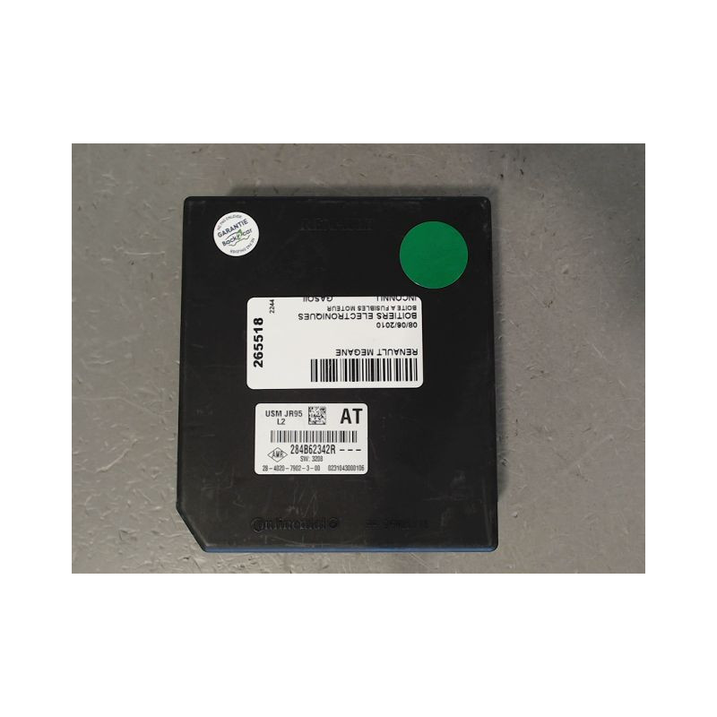 BOITE A FUSIBLES RENAULT MEGANE