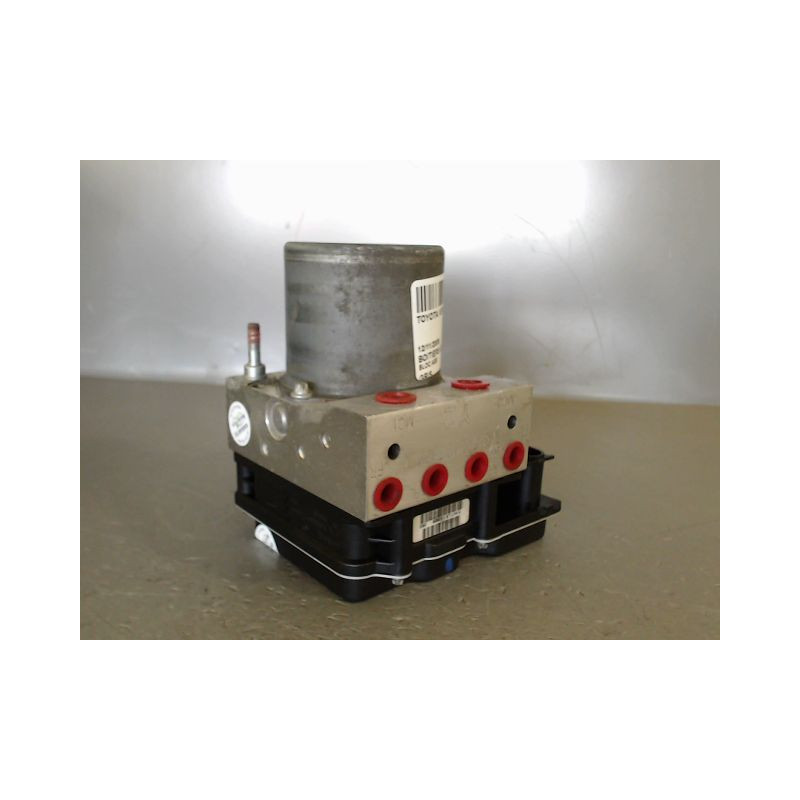 UNITE HYDRAULIQUE ABS TOYOTA VERSO