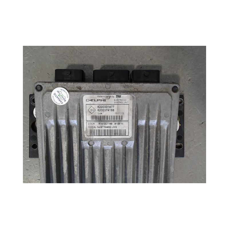 CALCULATEUR MOTEUR RENAULT CLIO