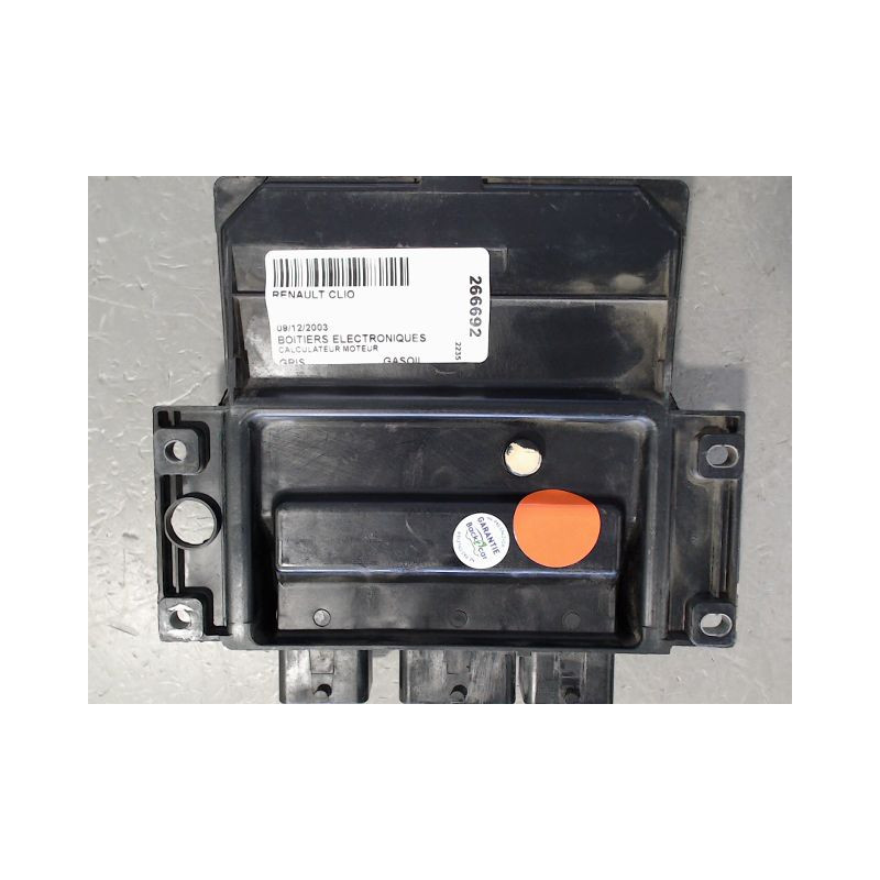 CALCULATEUR MOTEUR RENAULT CLIO