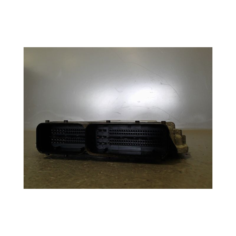 CALCULATEUR MOTEUR AUDI A3