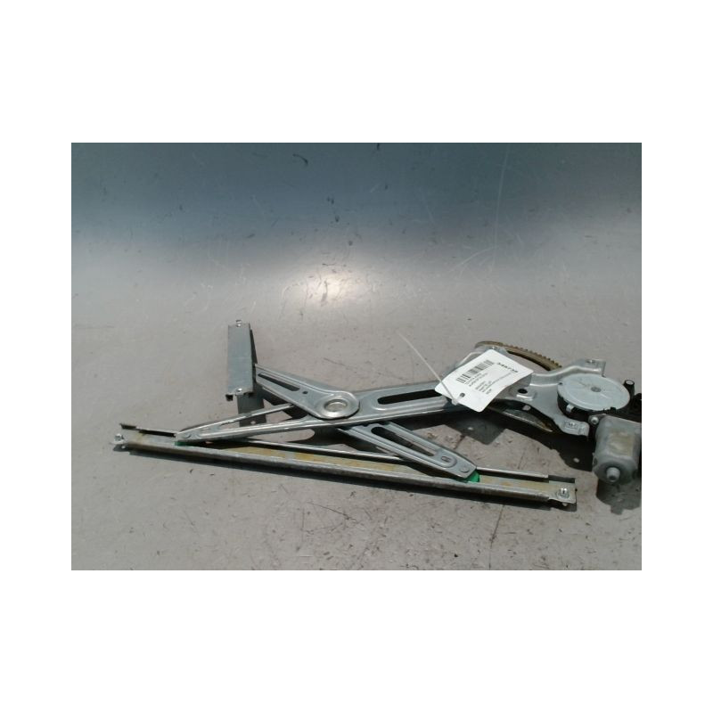 MECANISME+MOTEUR LEVE-GLACE AVANT DROIT TOYOTA AURIS 2010-