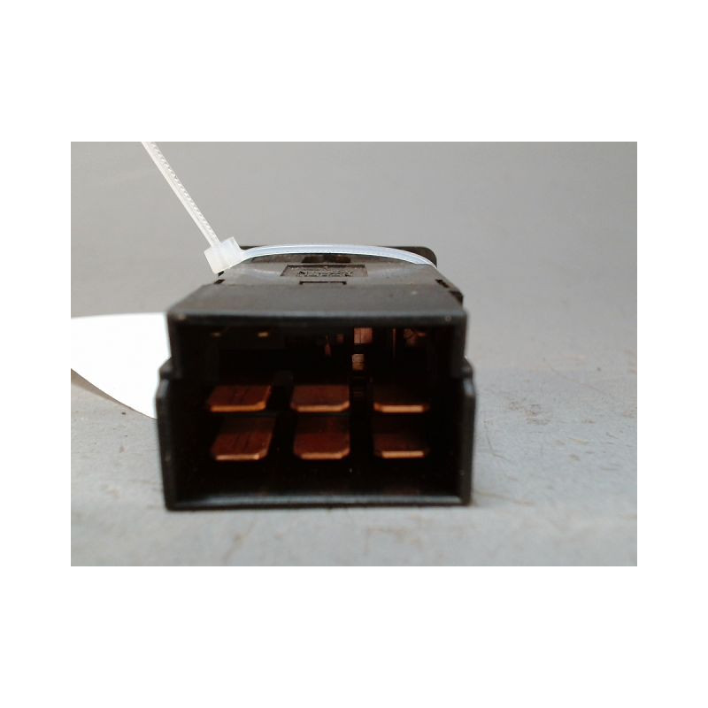 BOUTON DE WARNING NISSAN MICRA 89-92
