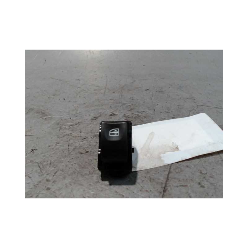 COMMANDE LEVE-GLACE PORTE AVD RENAULT SCENIC III 2009-