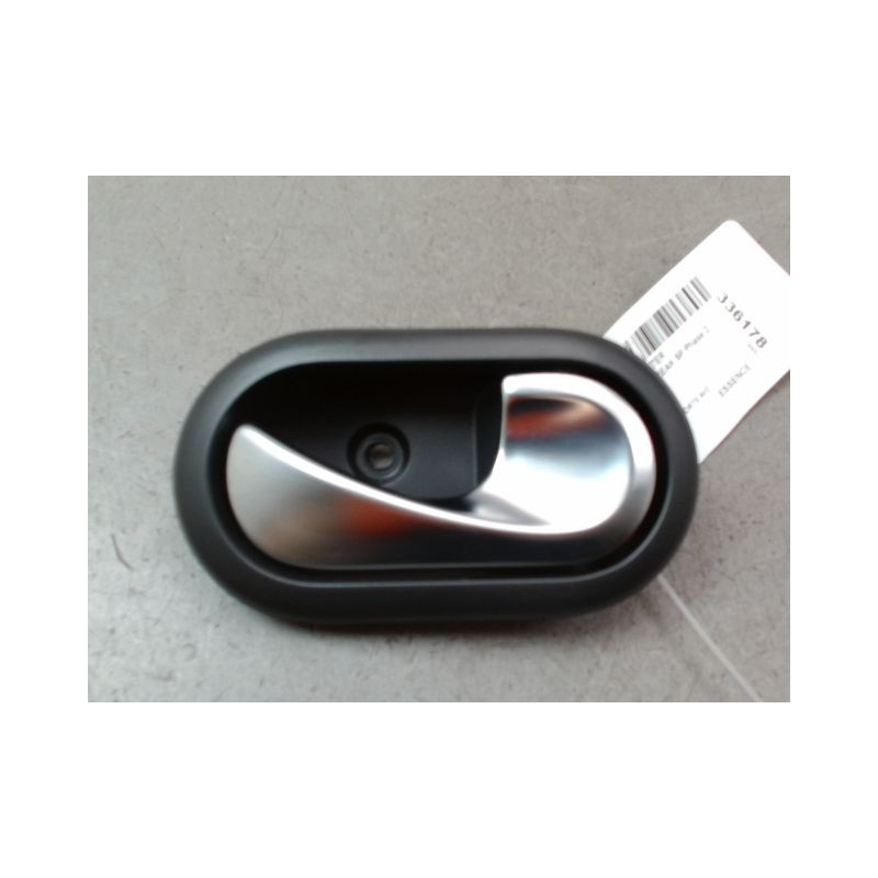 POIGNEE INTERIEURE PORTE AVANT DROIT DACIA DUSTER BREAK Phase 2 2013-...
