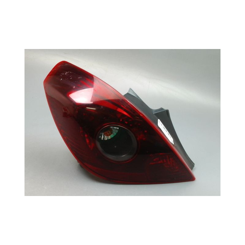 FEU ARRIERE GAUCHE  OPEL CORSA IV Phase 2 (D) 2011-2015