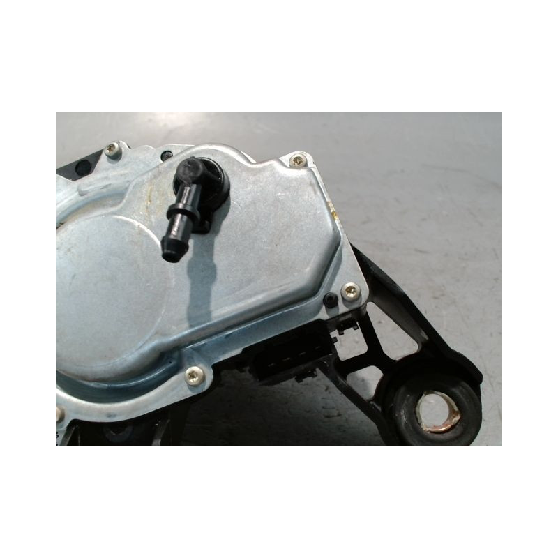 MOTEUR ESSUIE-GLACE ARRIERE VOLKSWAGEN POLO 02-05