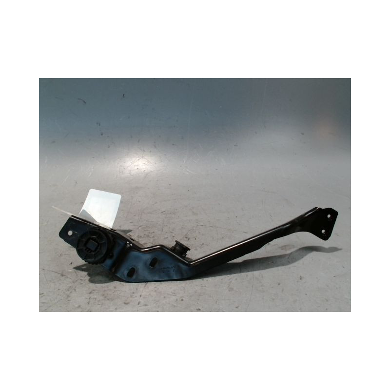 SUPPORT PARE-CHOC AVD MERCEDES CLASSE C 2004-