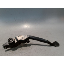 SUPPORT PARE-CHOC AVG MERCEDES CLASSE C 2004-