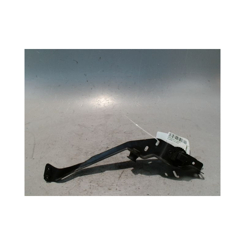 SUPPORT PARE-CHOC AVG MERCEDES CLASSE C 2004-