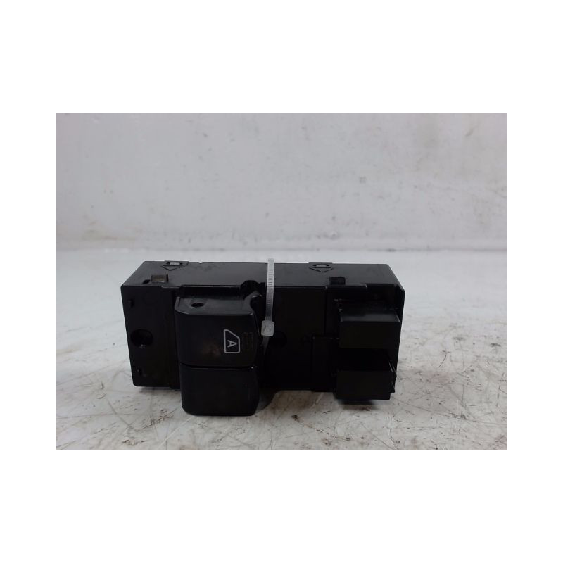 COMMANDE LEVE-GLACE PORTE AVG NISSAN NV200