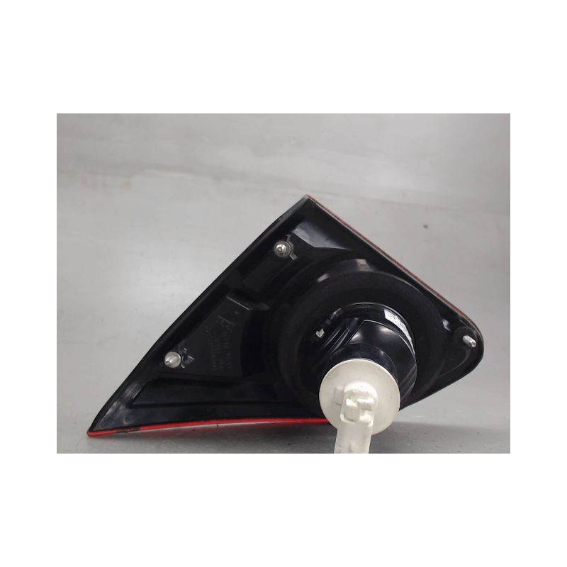 FEU ARRIERE INTERIEUR GAUCHE NISSAN QASHQAI