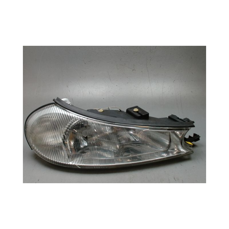 PHARE DROIT FORD MONDEO