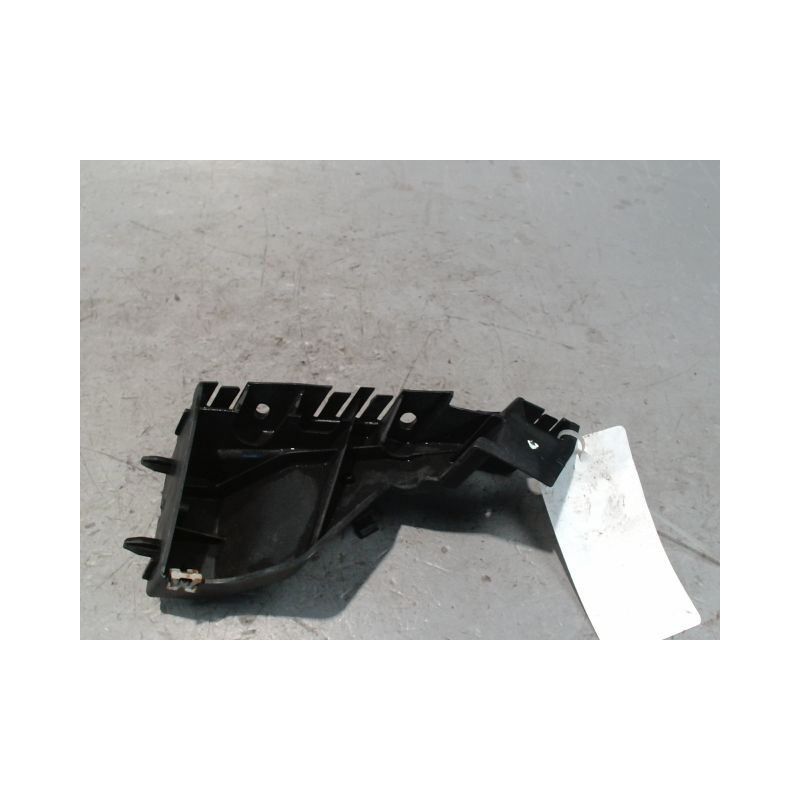 SUPPORT PARE-CHOC AVG AUDI Q5