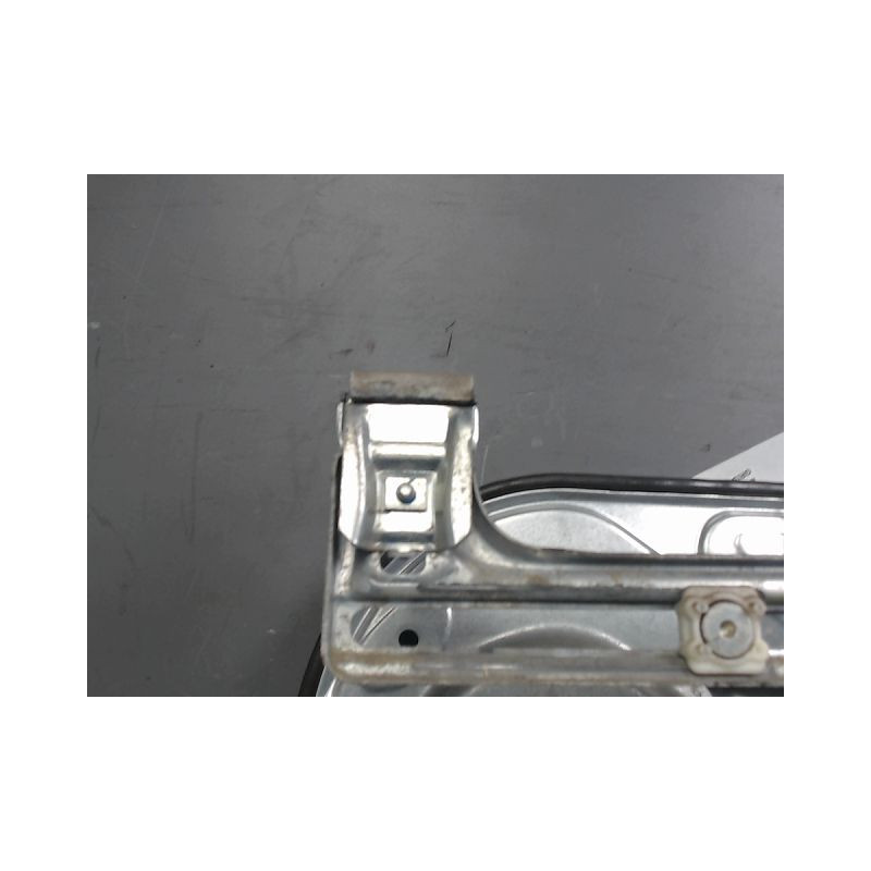 MECANISME+MOTEUR LEVE-GLACE AVANT DROIT FORD FOCUS 2008-