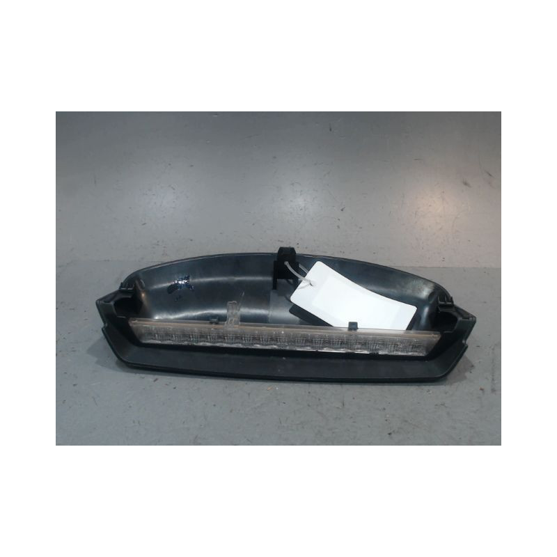 FEUX STOP SUPPLEMENTAIRE SKODA ROOMSTER