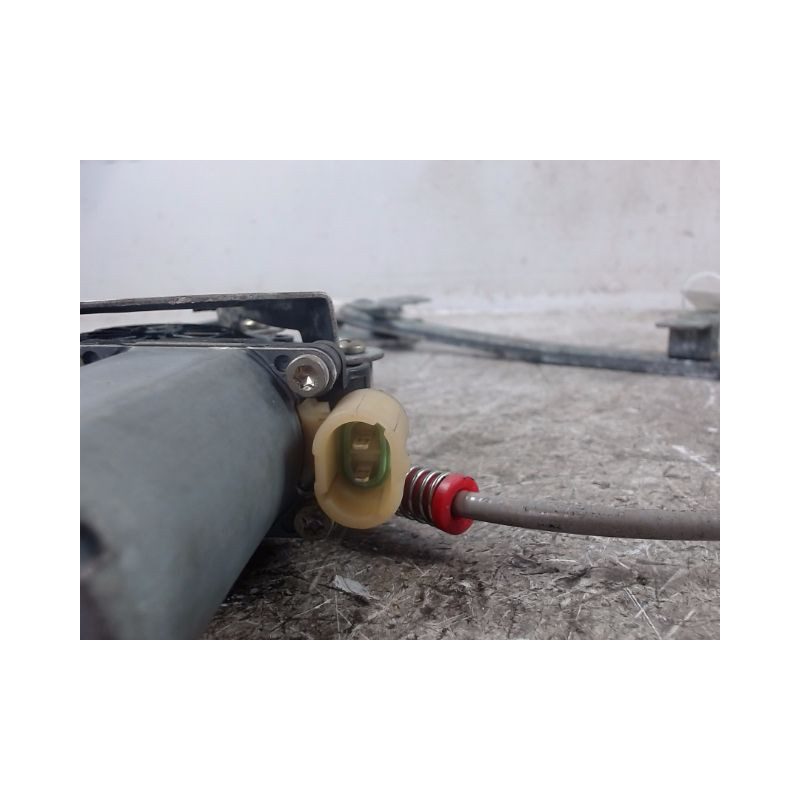 MECANISME+MOTEUR LEVE-GLACE ARRIERE GAUCHE NISSAN TERRANO 2002-